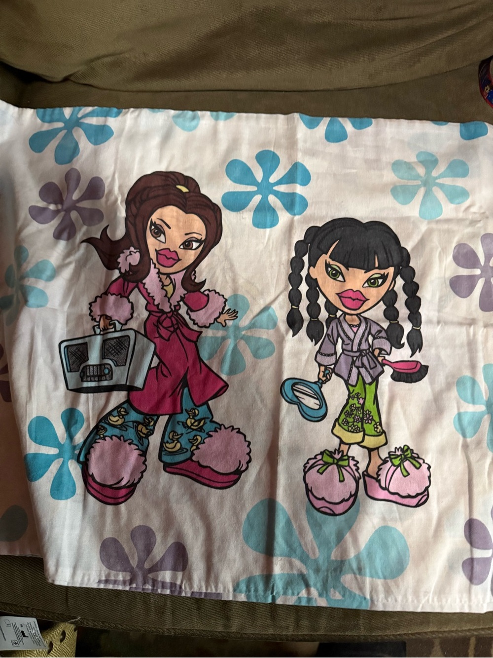 Bratz Bedding sheet sets - Pink and Purple Character Print